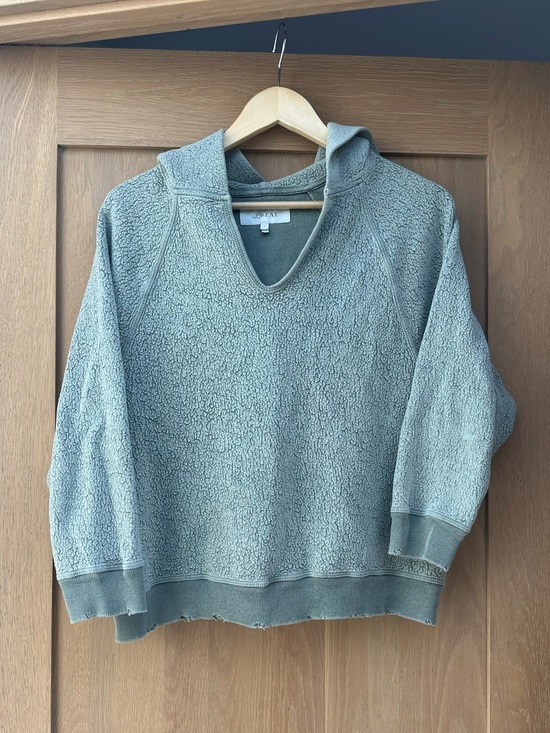 THE GREAT. Tops - THE GREAT. Faded Green Sherpa V-Neck Hoodie Size 1